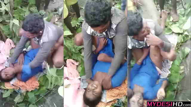 Dirty Desi Aunty Caught Cheating Outdoor: Petite Indian MILF Jungle Encounter