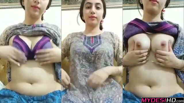 Hot Pakistani Hijabi Cam Scandal – Leaked Desi MMS Striptease