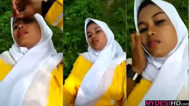 Outdoor Desi Fantasy: Hijab Pakistani Girl Hardcore Jungle XXX MMS