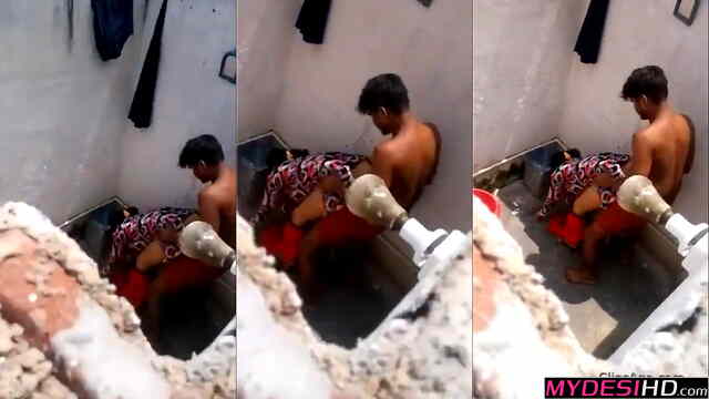 Authentic Indian MMS: Desi Bhabhi and Local Boy’s Secret Encounter