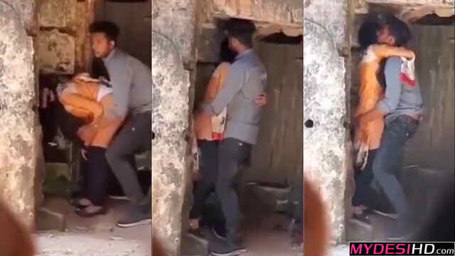 Risky Outdoor Cuckold: Wife Destroyed by Neighbor While Husband Watches