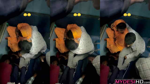 Viral Desi Couple Train Romance: Passionate Secret MMS